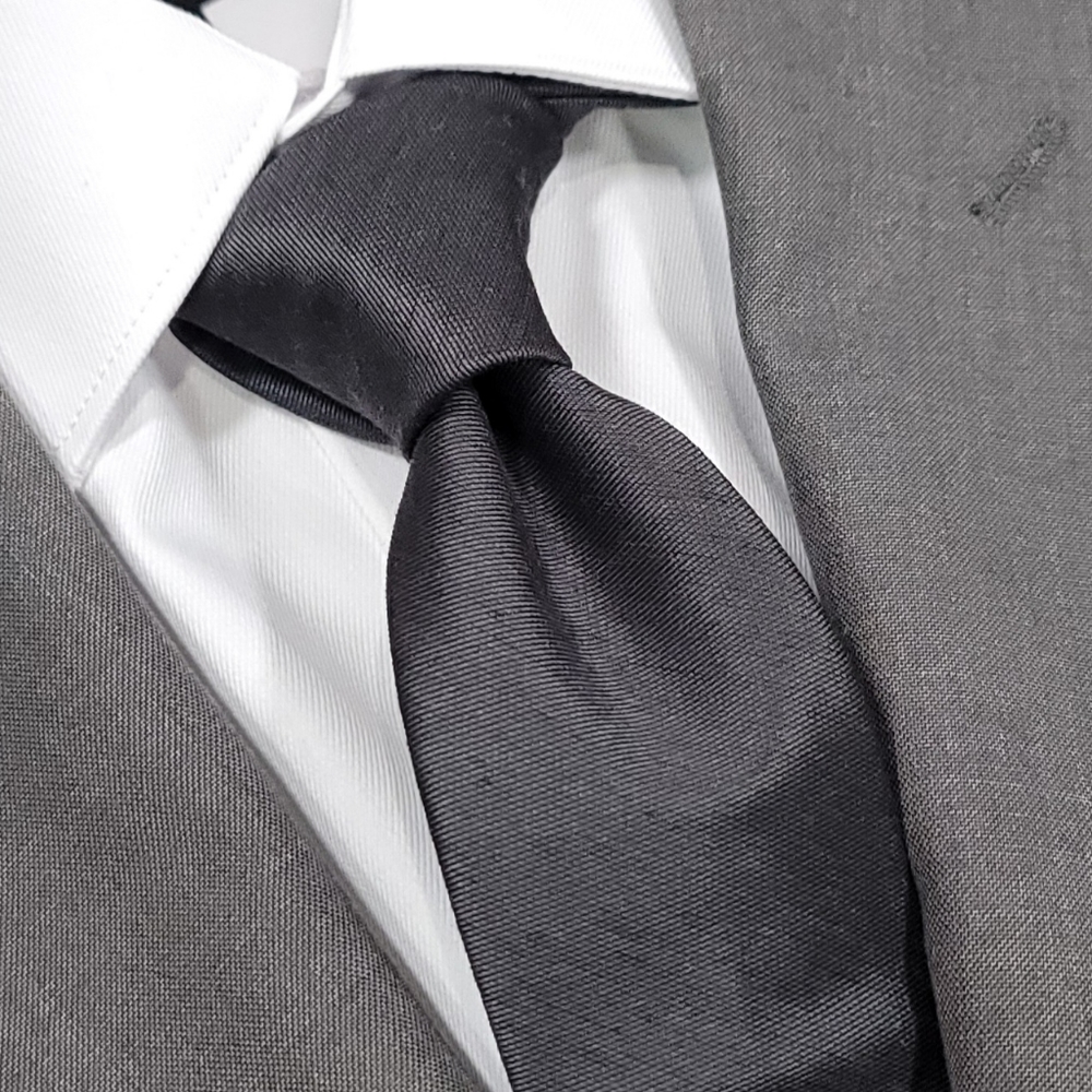VAN HEUSEN Men's Neck Tie Charcoal Gray Monochromatic Fashion MSRP $36 - NWT